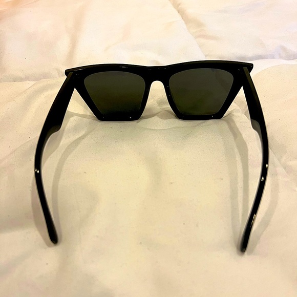 Vintage Inspired Square Cat Eye Sunglasses - Picture 4 of 4